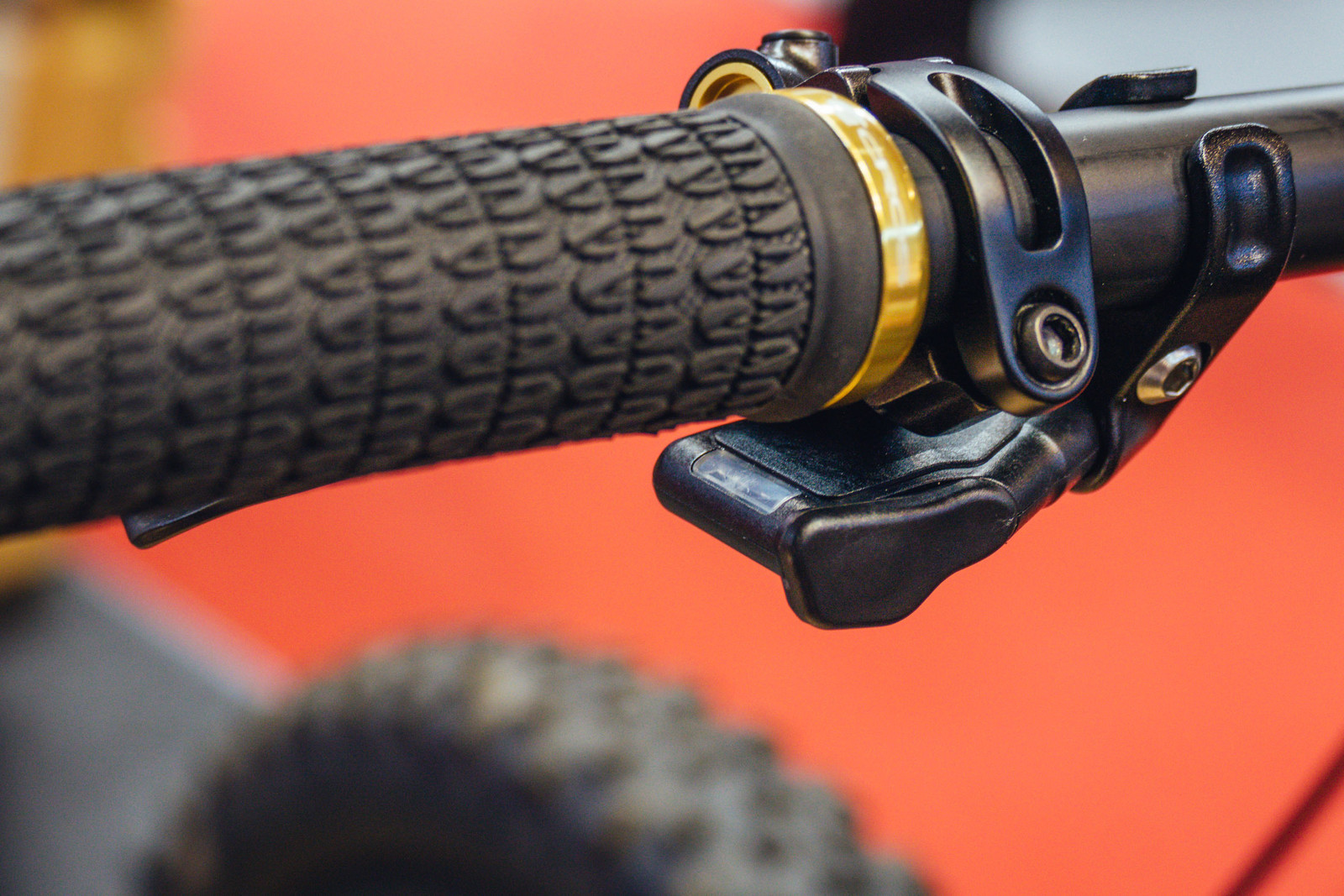 original_KS_Lev_Circuit_Electronic_Dropper_Post.jpg EUROBIKE 2017