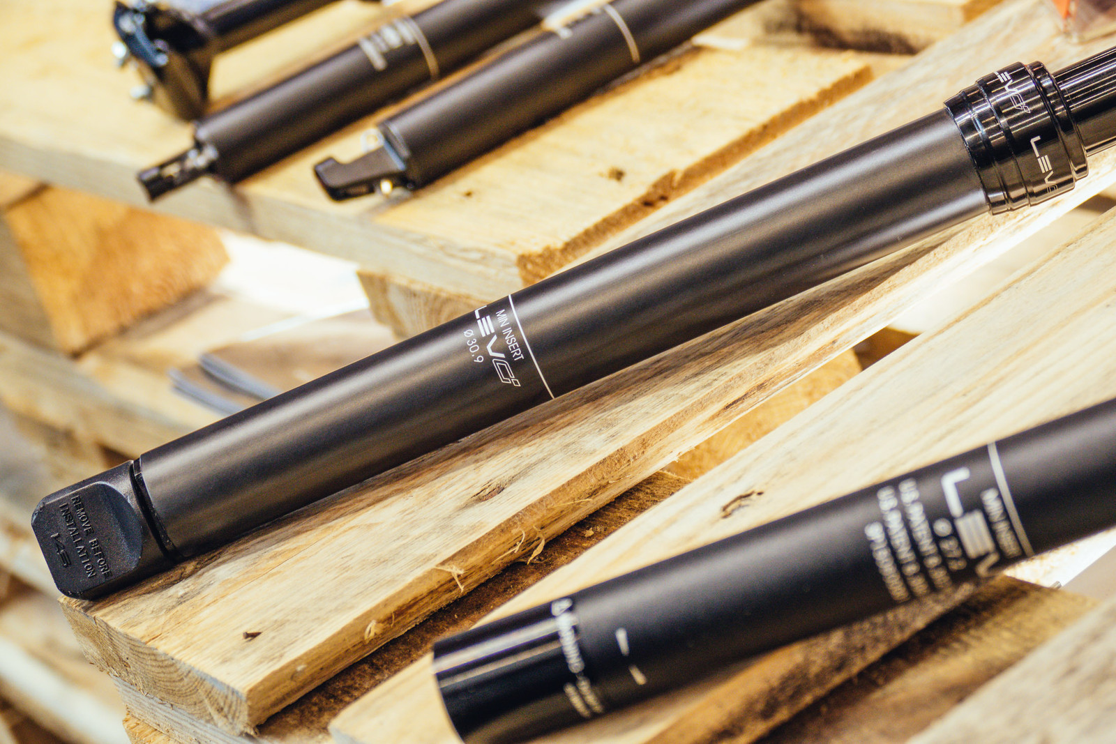 KS Lev Circuit Electronic Dropper and Lev Ci Seatposts EUROBIKE