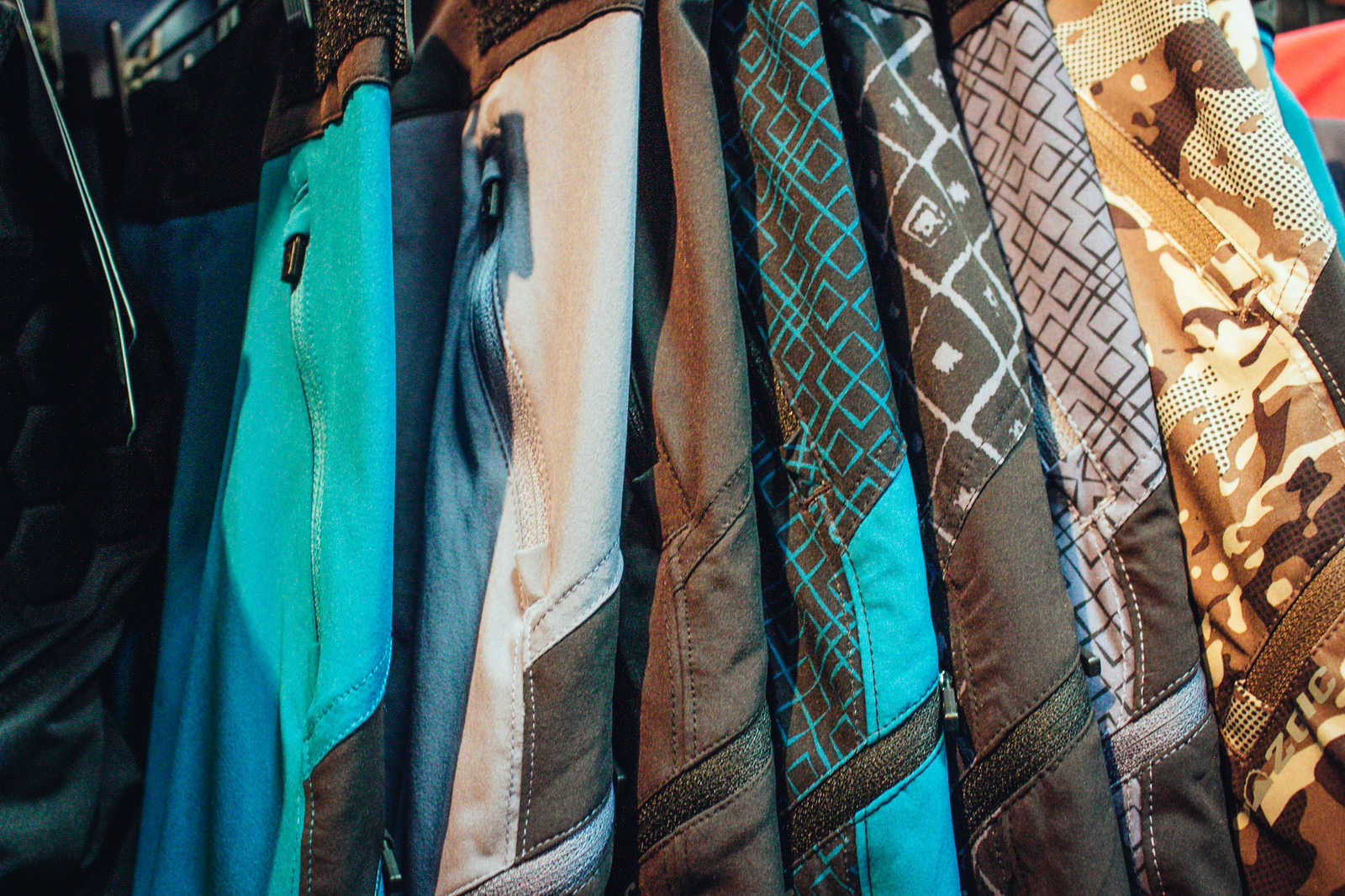 2017 Zoic Women’s Shoes and Apparel INTERBIKE 2017 Women's Mountain