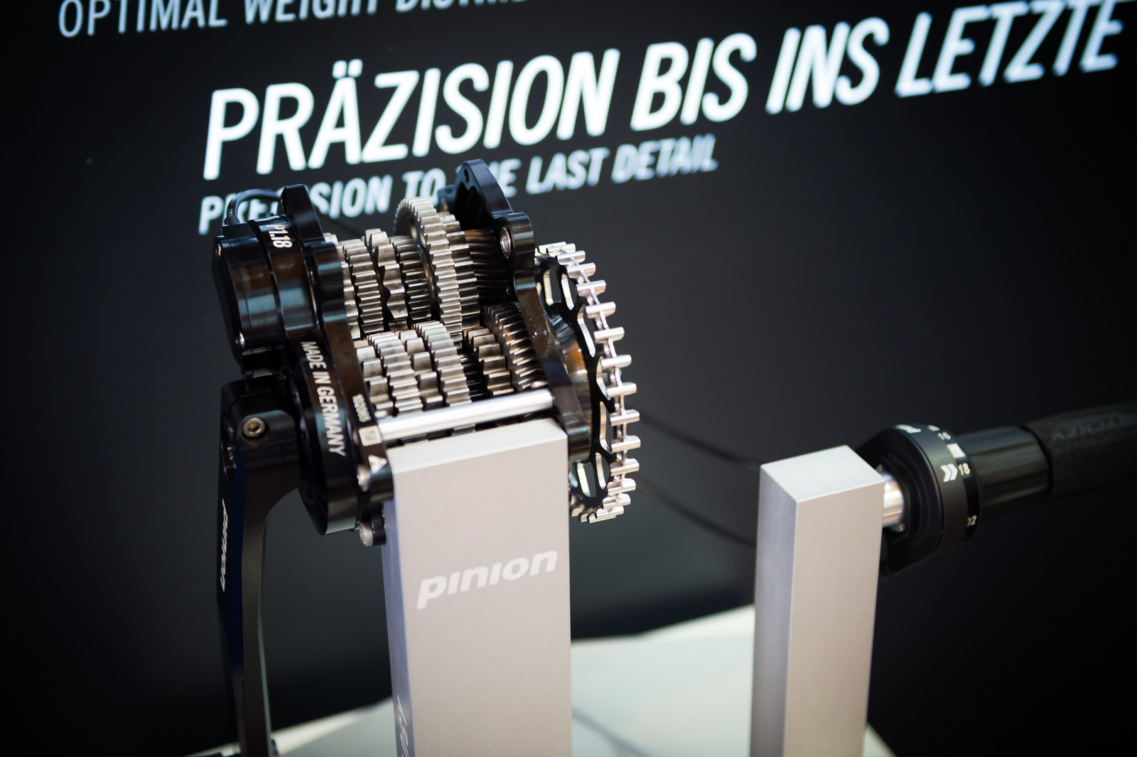 12 speed pinion gearbox