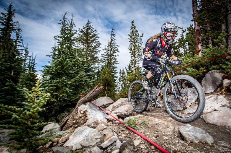 Liz Miller’s determination, focus and strong riding took her to a 2nd place Kamikaze finish and 1st overall expert women. Liz is eager for the 2015 season, saying “CES has unlimited potential with new venues to explore and sweet singletracks to shred. So stoked for what awaits.” (Called To Creation).