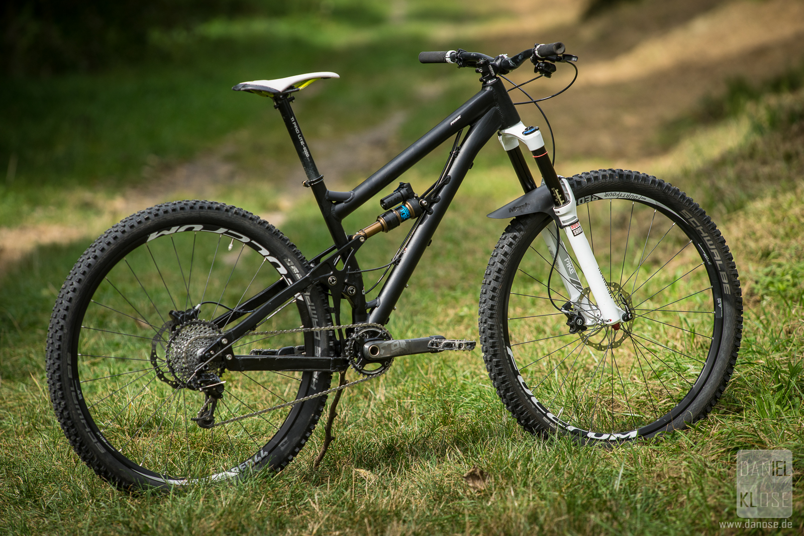 banshee dh bike