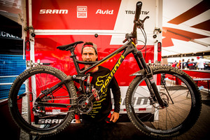 WINNING BIKE: Steve Smith's All-New 650B Devinci Troy