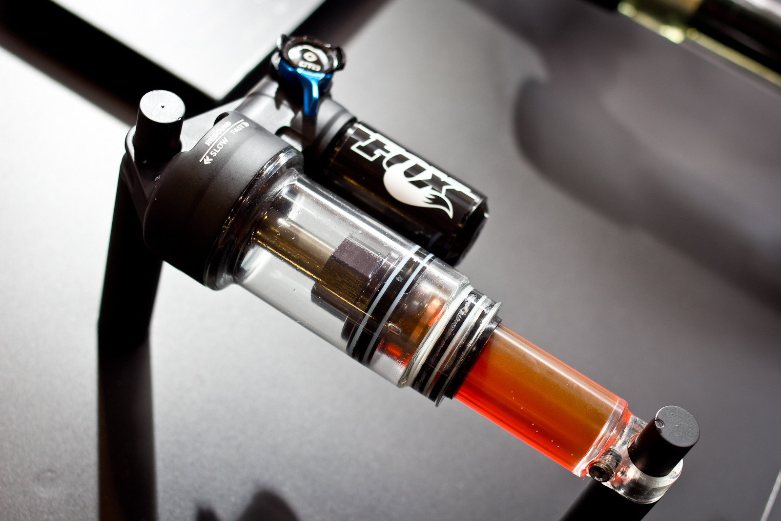 What's Inside a FOX Shock? 2015 Mountain Bike Components at Eurobike