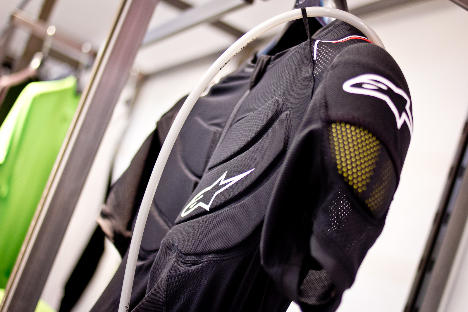 mtb upper body protection