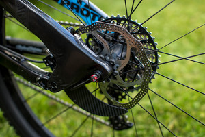 PIT BITS Val d'Allos Enduro World Series: Carbon Rotor Guard on Nico Vouilloz's Lapierre