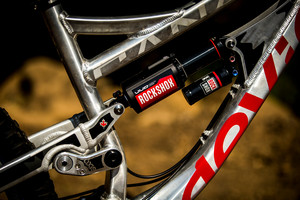 WORLD CHAMPS BIKE: Steve Smith's Custom Devinci