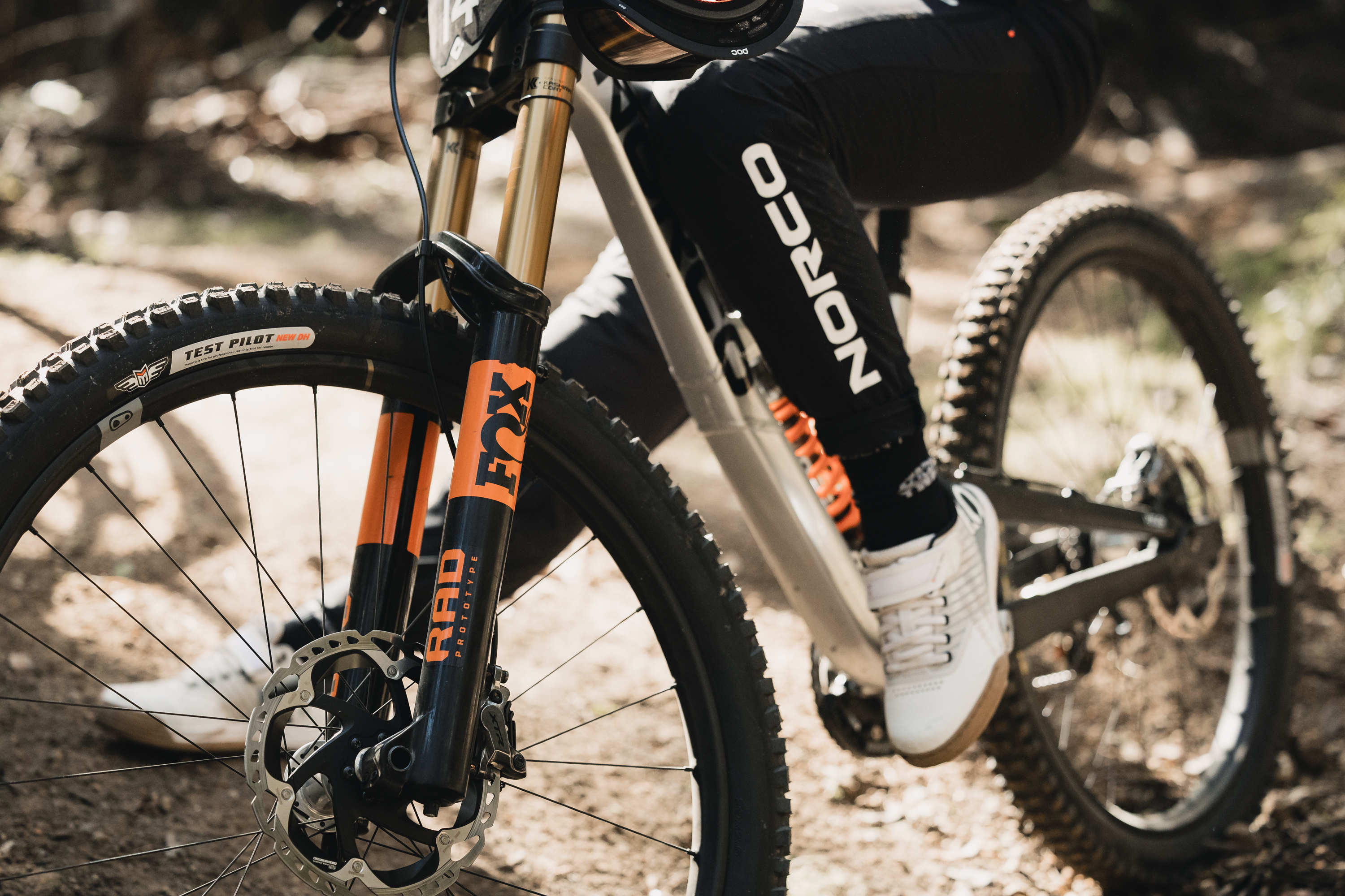 First Look - 2027 FOX 40 Fork and Grip X2 Damper Breakdown