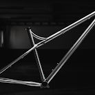 Production Privee Shan Frame