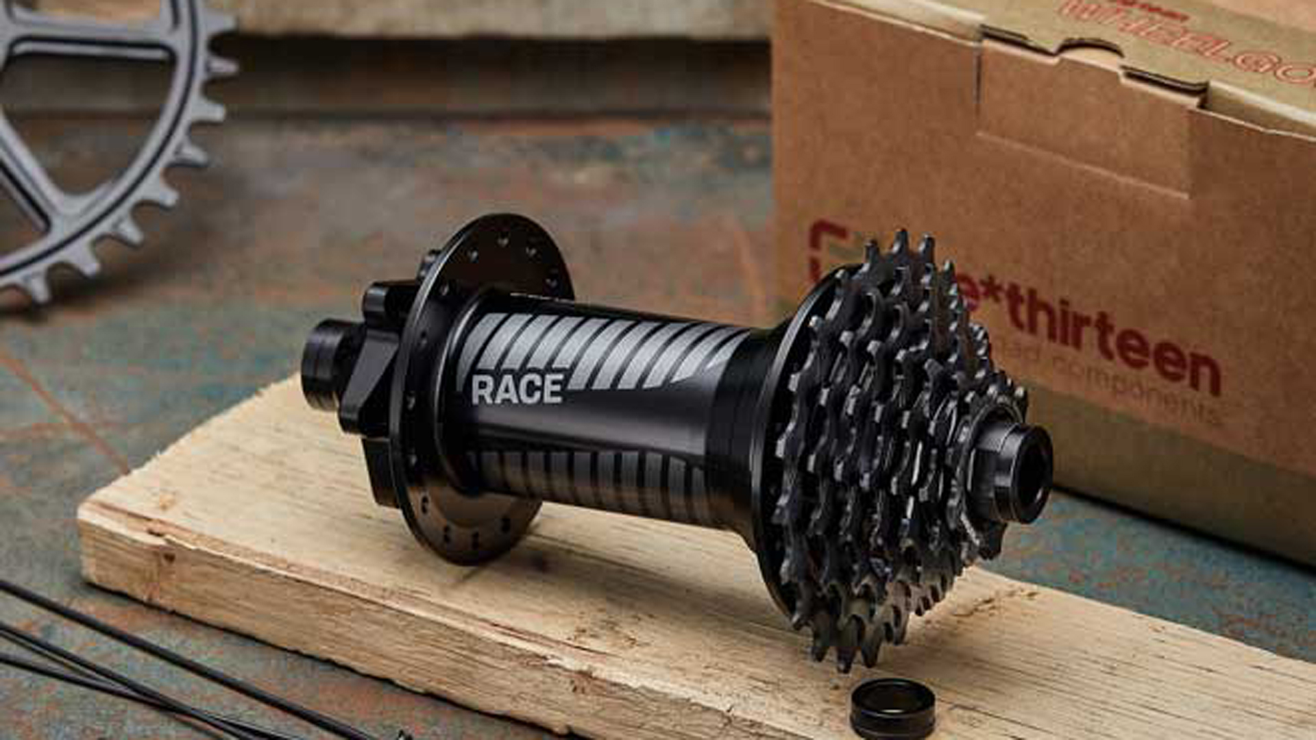 パーツ e*thirteen LG1R HADLEY 20x110/12x150 Race Alloy Hubs – ethirteen