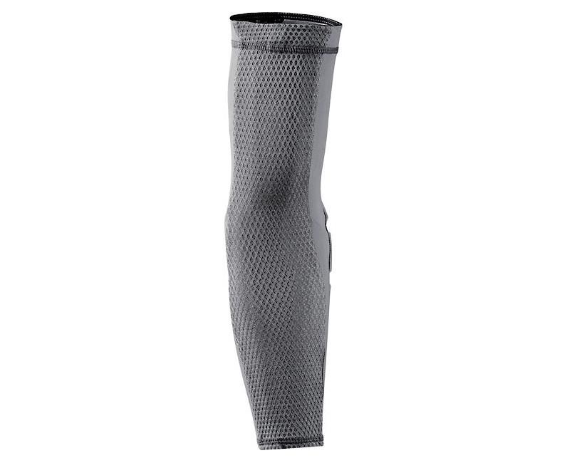 Fox Racing Enduro D30 Elbow Guards Reviews, Comparisons, Specs