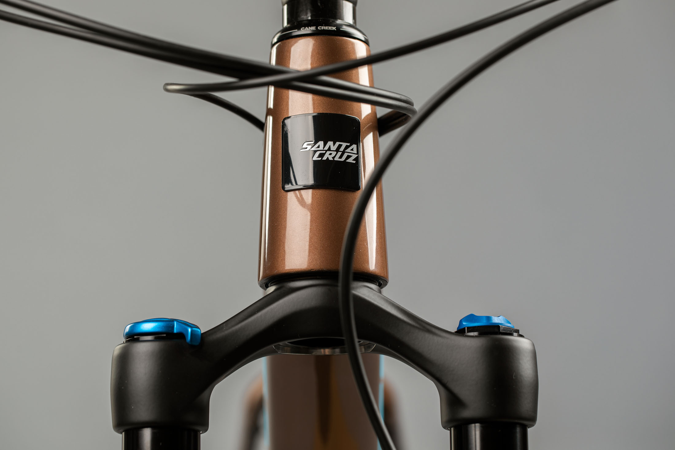 2021 Santa Cruz Chameleon R Carbon Bike - Reviews, Comparisons, Specs