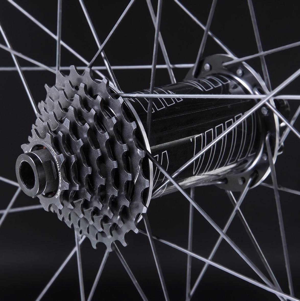 e thirteen LG1R カーボンホイール 27.5 7速スプロケット Review: E*Thirteen LG1 Race Carbon Downhill Wheels - Pinkbike