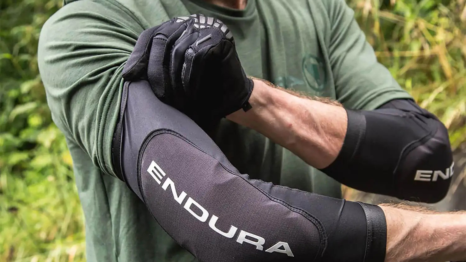 Endura SingleTrack Lite Elbow Pads Reviews, Comparisons, Specs