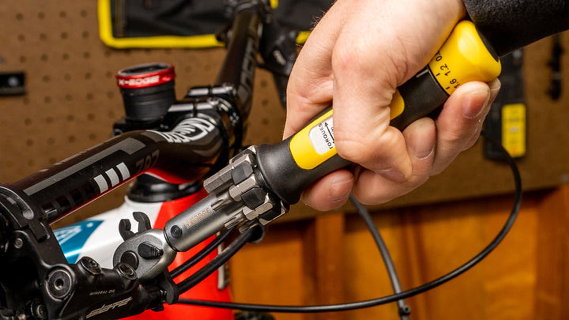 Pedro's Demi Torque Wrench II & Bit Set (315Nm) Reviews, Comparisons