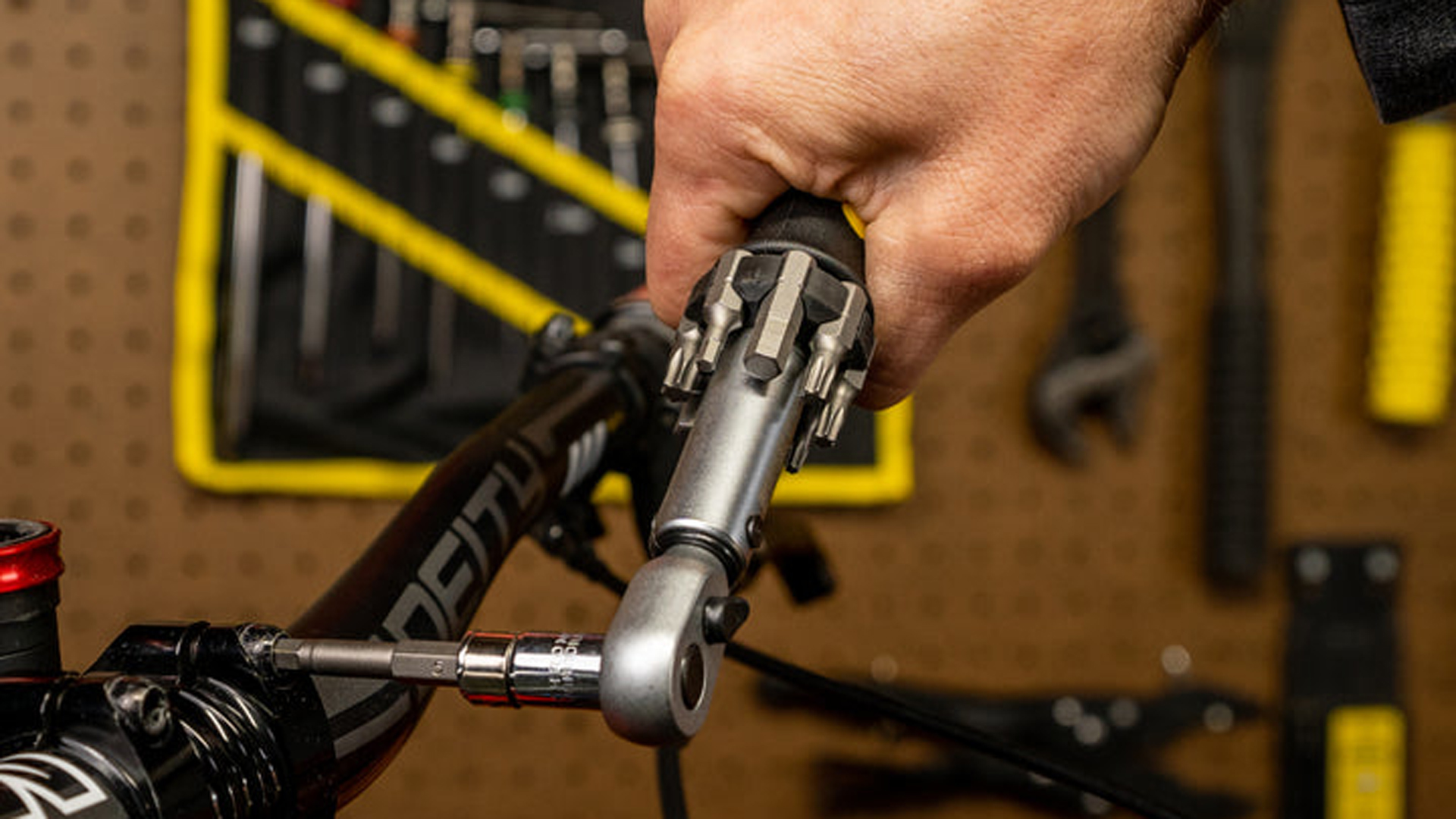 Pedro's Demi Torque Wrench II & Bit Set (315Nm) Reviews, Comparisons