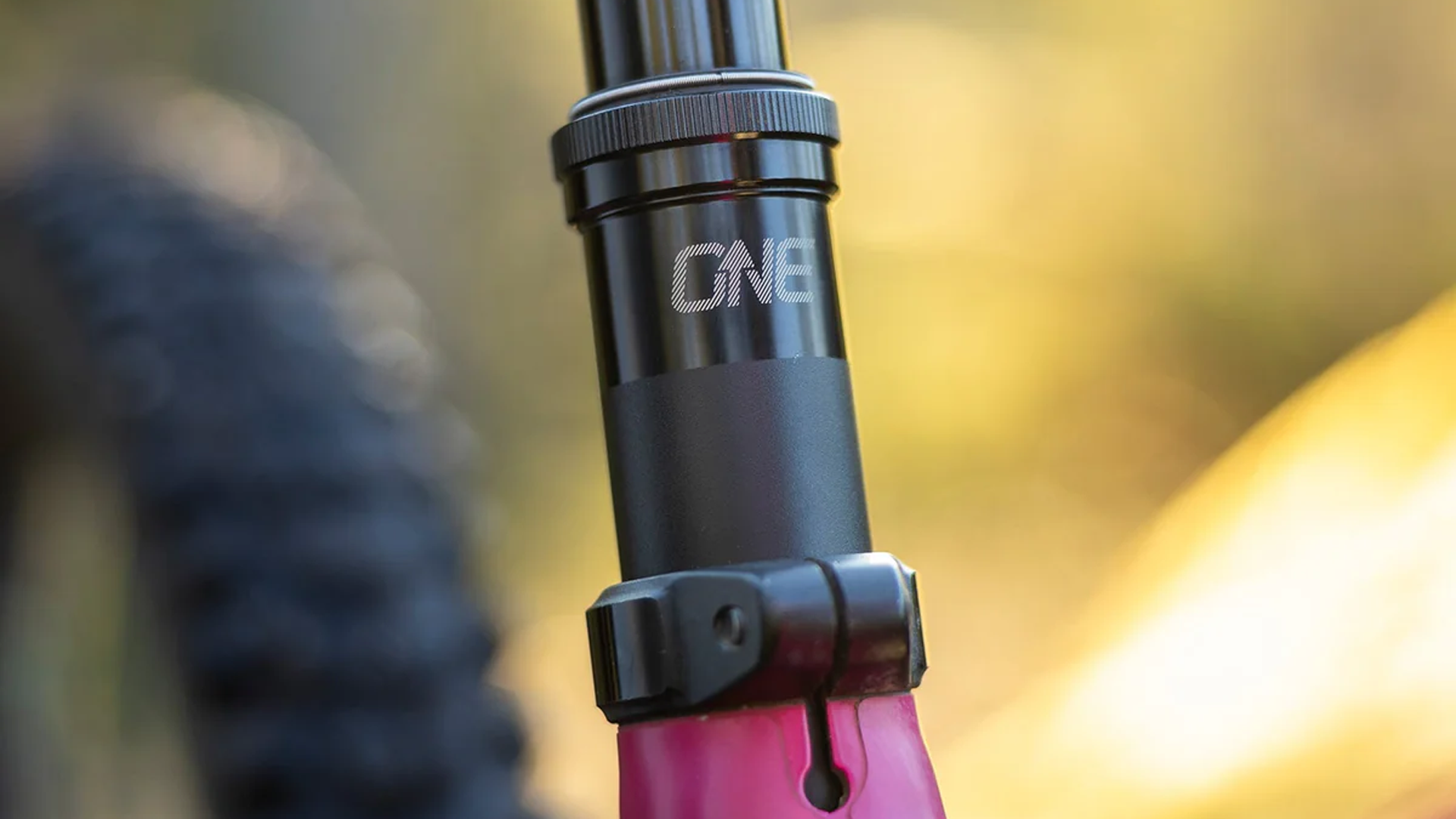 OneUp Components V3 Dropper Seatpost Reviews, Comparisons, Specs