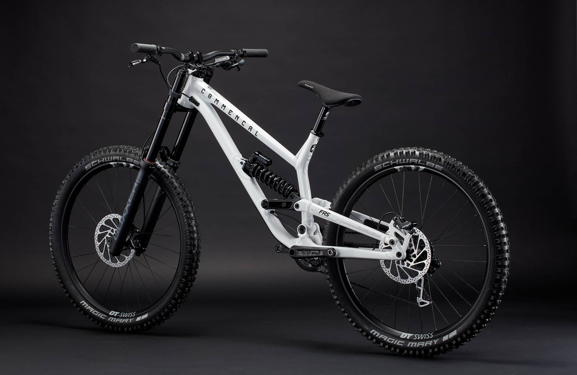 MTB コメンサル　フリオス 2024 Commencal FRS Park Bike - Reviews, Comparisons, Specs
