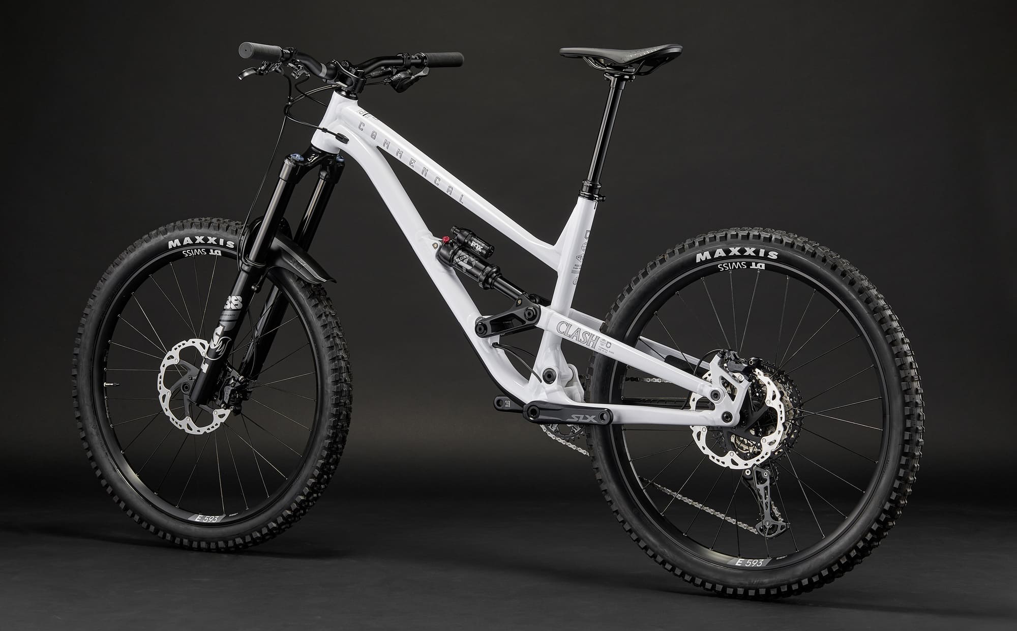 2025 Commencal Clash Essential Bike - Reviews, Comparisons, Specs