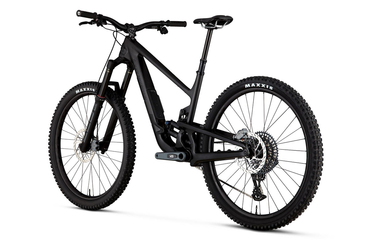 2025 Rocky Mountain Altitude Carbon 70 Bike - Reviews