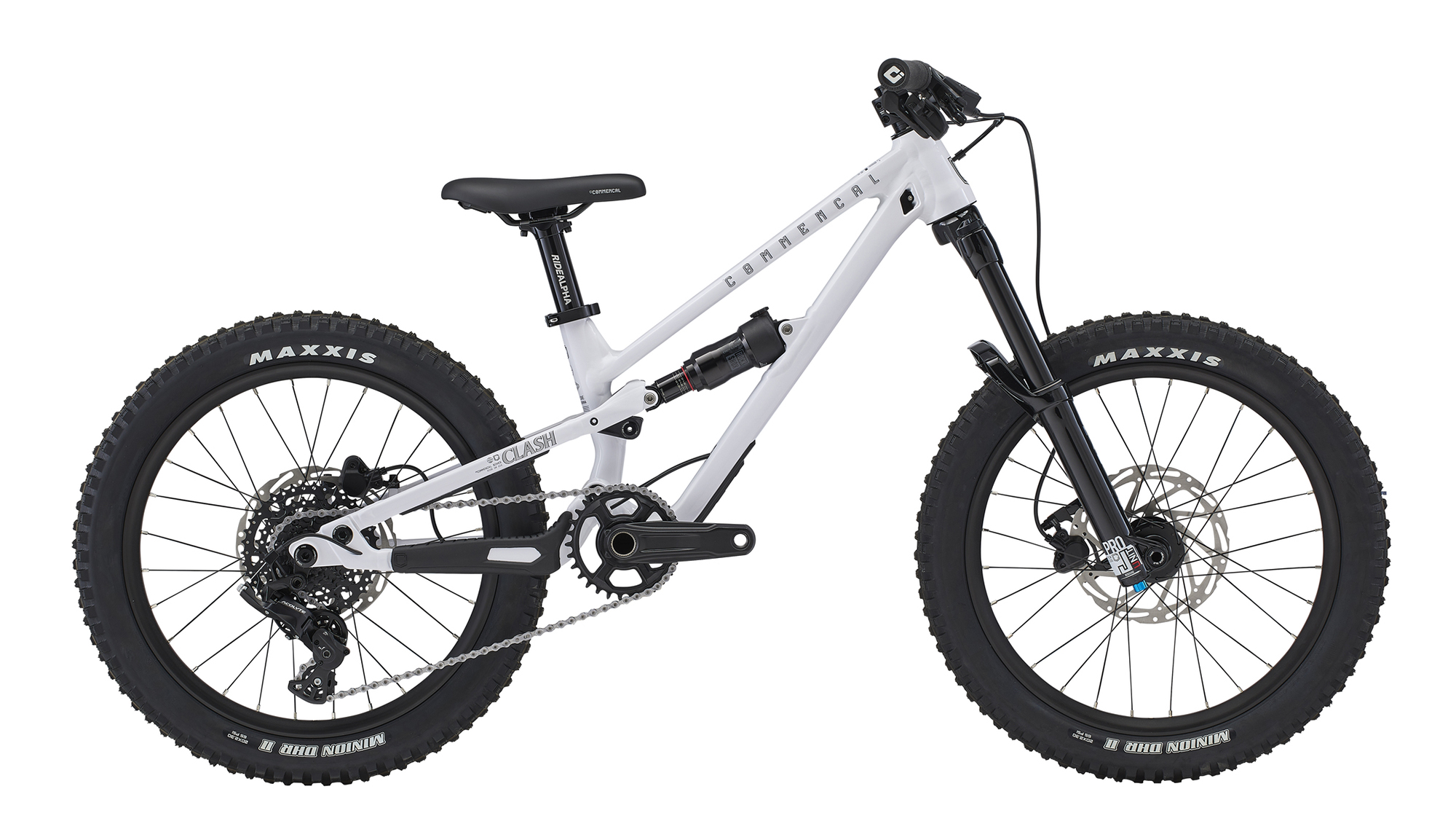 2025 Commencal Clash 20 Bike - Reviews, Comparisons, Specs