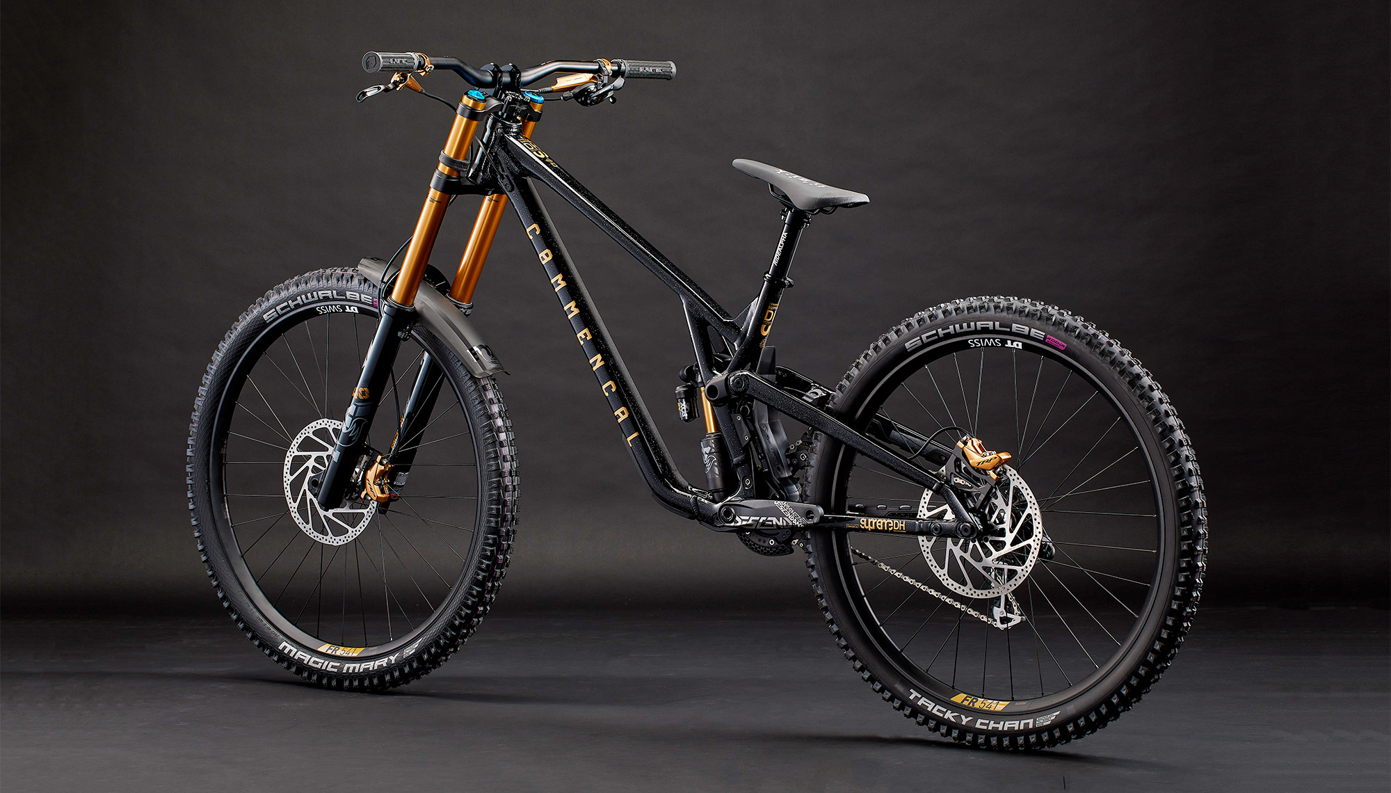 自転車本体 commencal supreme dh 20220111_161119.jpg