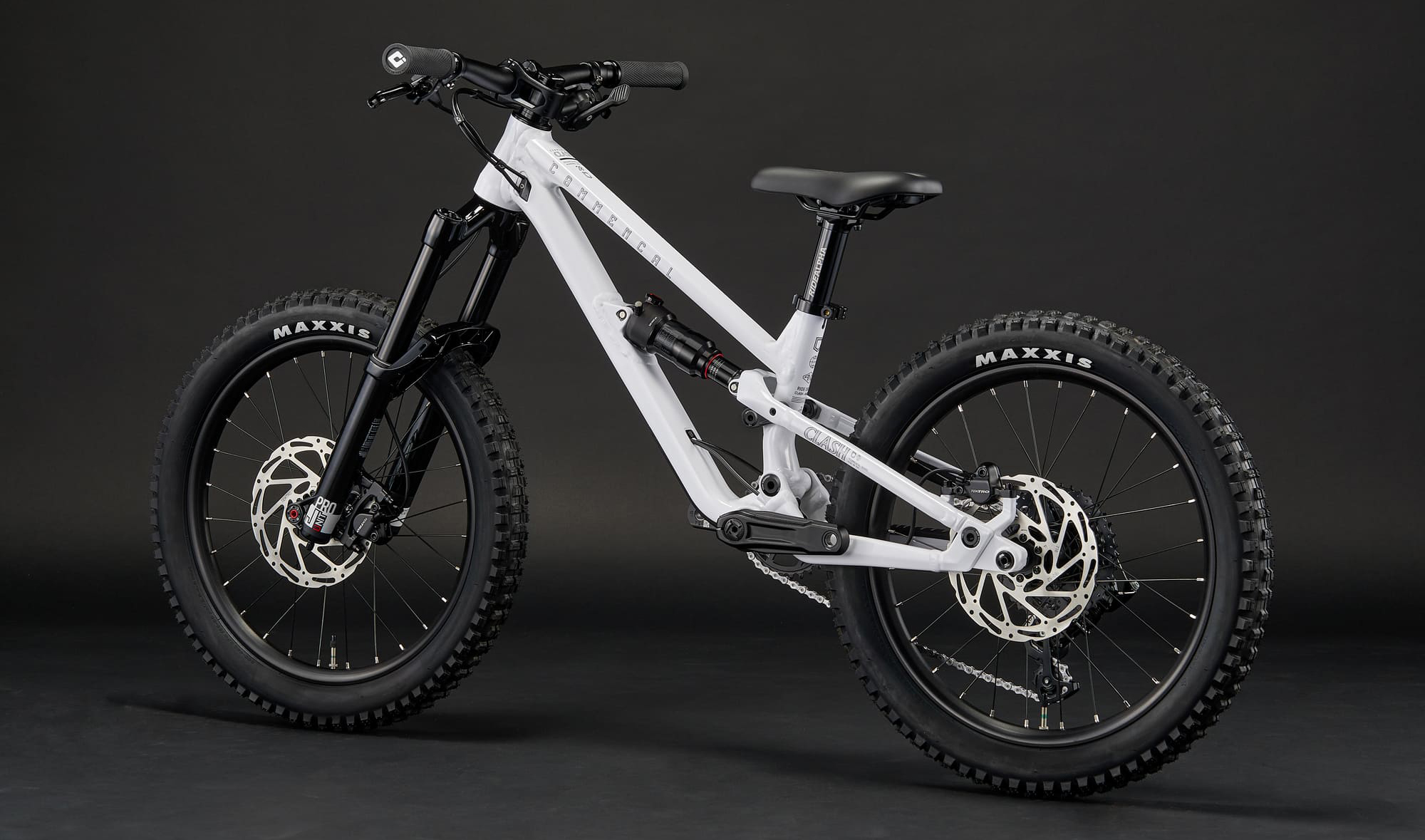 2026 Commencal Clash 20 Bike - Reviews, Comparisons, Specs - Bikes