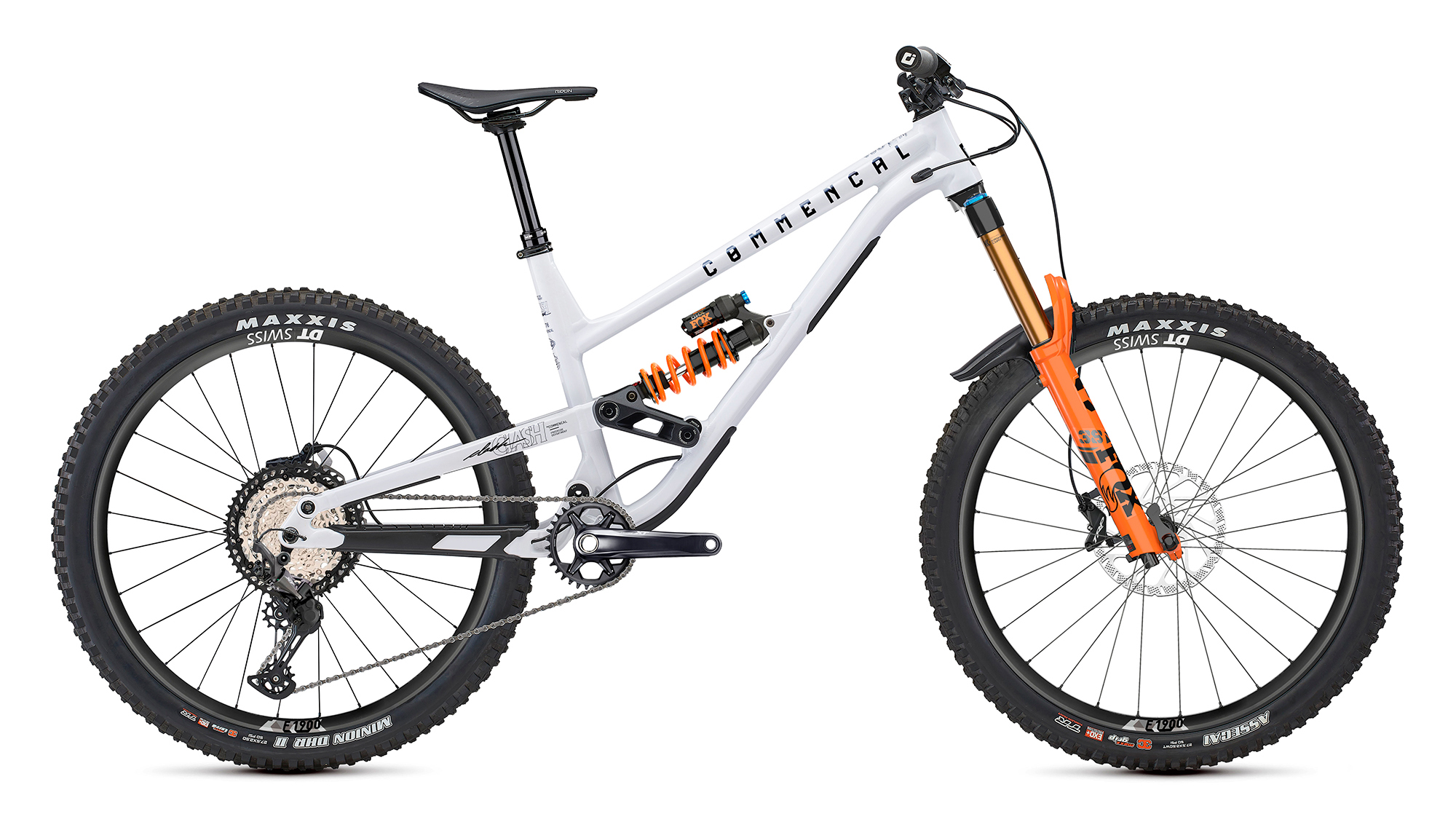 2026 Commencal Clash Signature Bike - Reviews, Comparisons