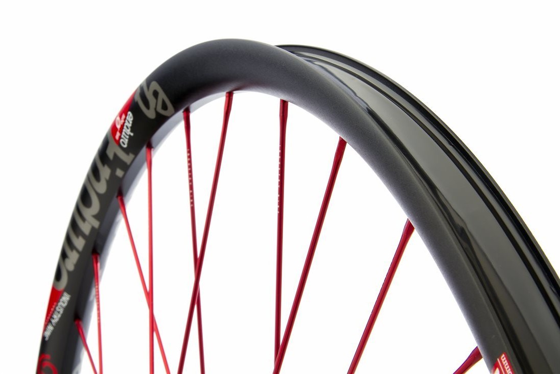 Industry Nine Enduro Torch 26