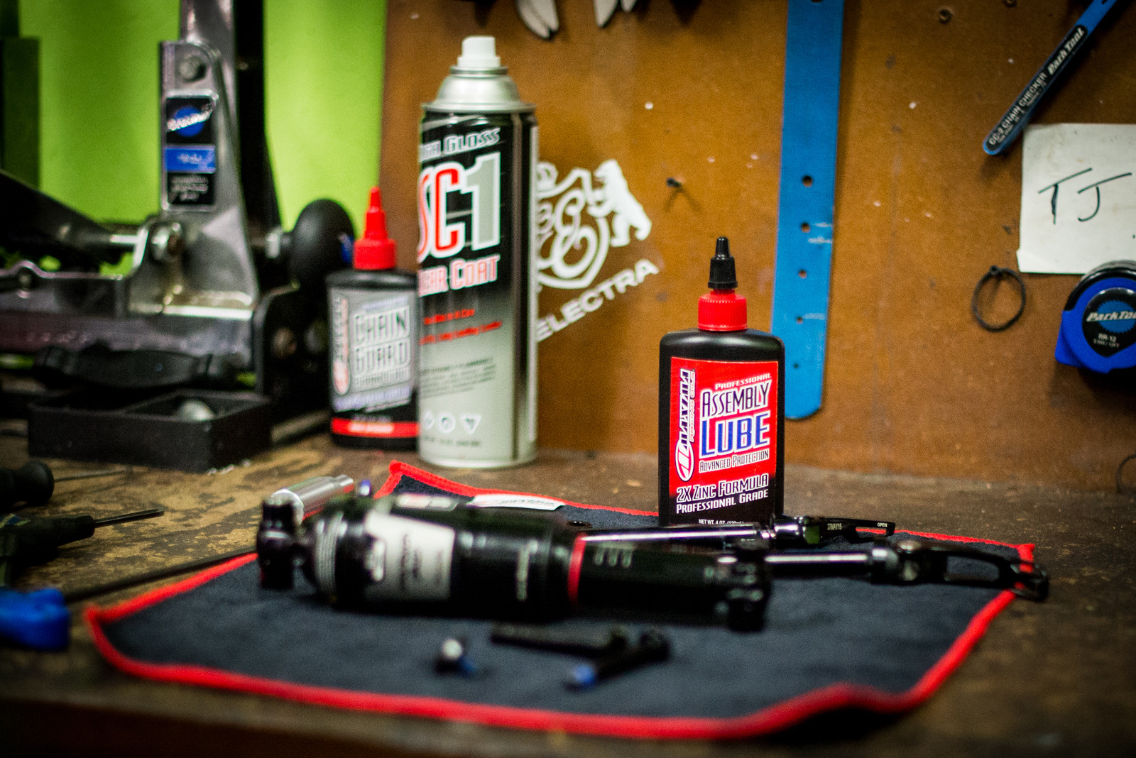 Maxima Assembly Lube Reviews, Comparisons, Specs Lubes/Oils