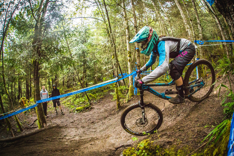 Amanda Wentz was hard to miss in her wicked blue kit.  She was riding wild and letting it slide, right into 12th in Elite Women.