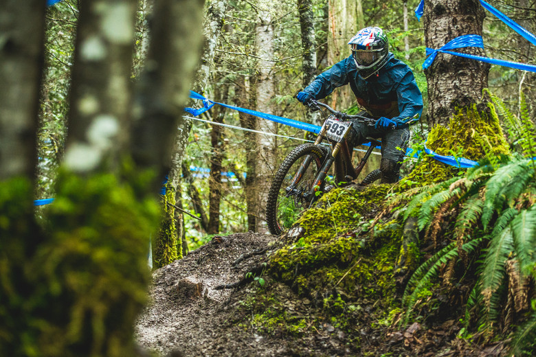 Easly seen in the dark and muddy woods with his notable helmet, Devin Kaejer was moving quick in the slick.  5th place in Junior Men.