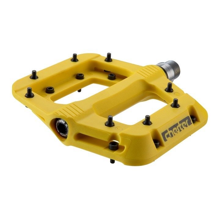 9//16/" Platform Red Chester Pedals Composite RaceFace Chester Pedals