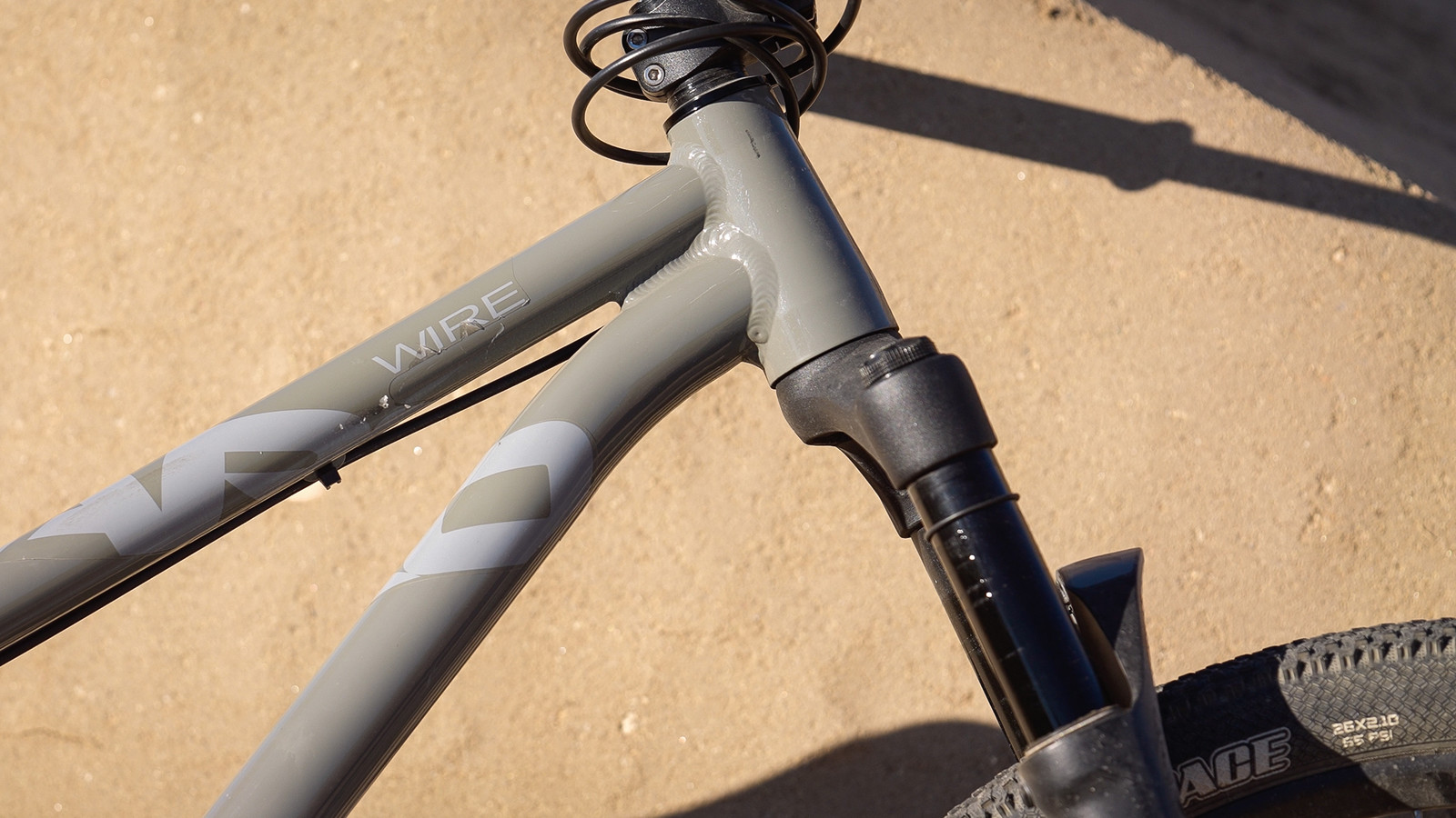 TESTED ARQ Wire DJ Professional Construct Mountain Bikes Function