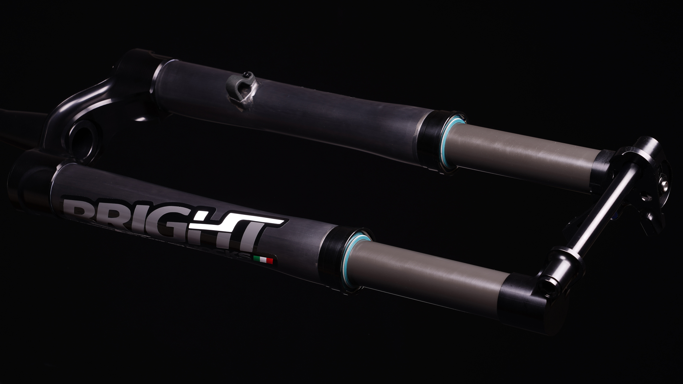 Bright Racing Shocks Releases New SKUNK Fork - Mountain Bike
