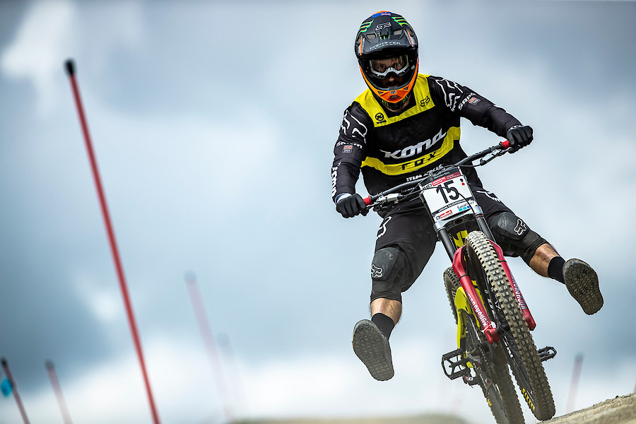 Connor Fearon Vital MTB