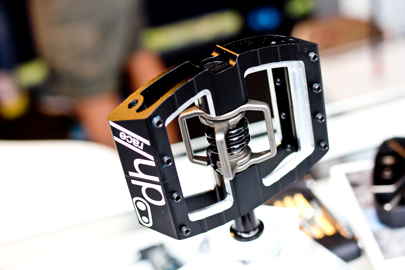 Black CrankBrothers Mallet DH Pedals 2015 Mountain Bike Components at