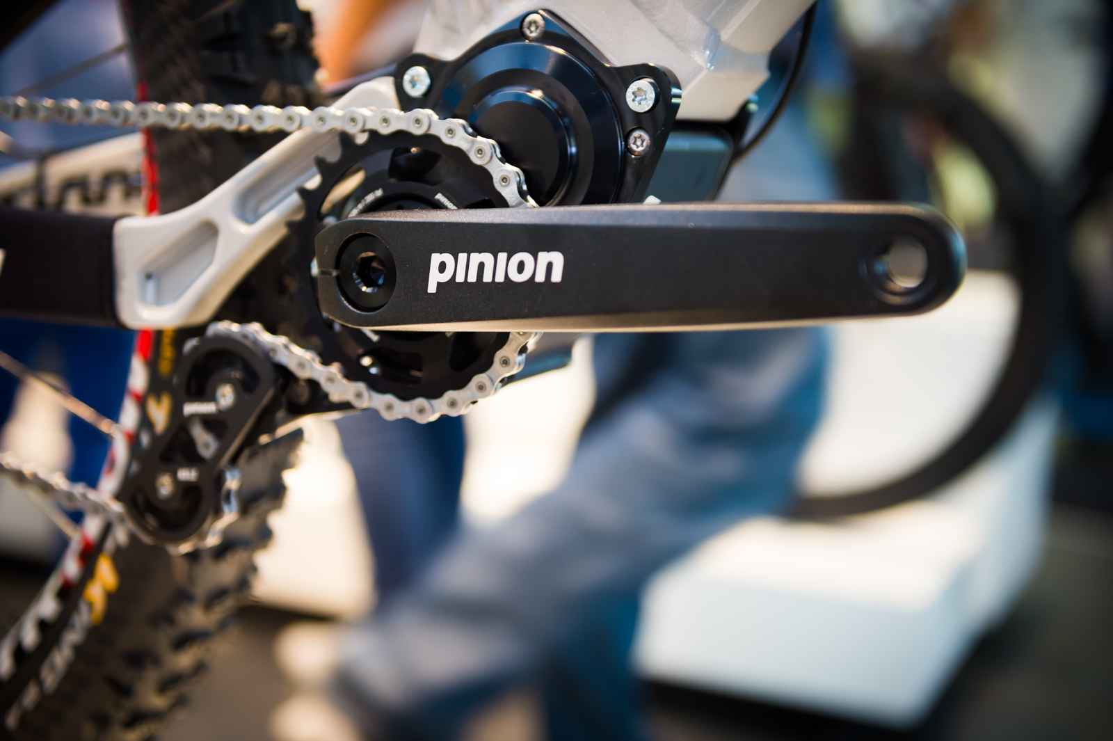 12 speed pinion gearbox