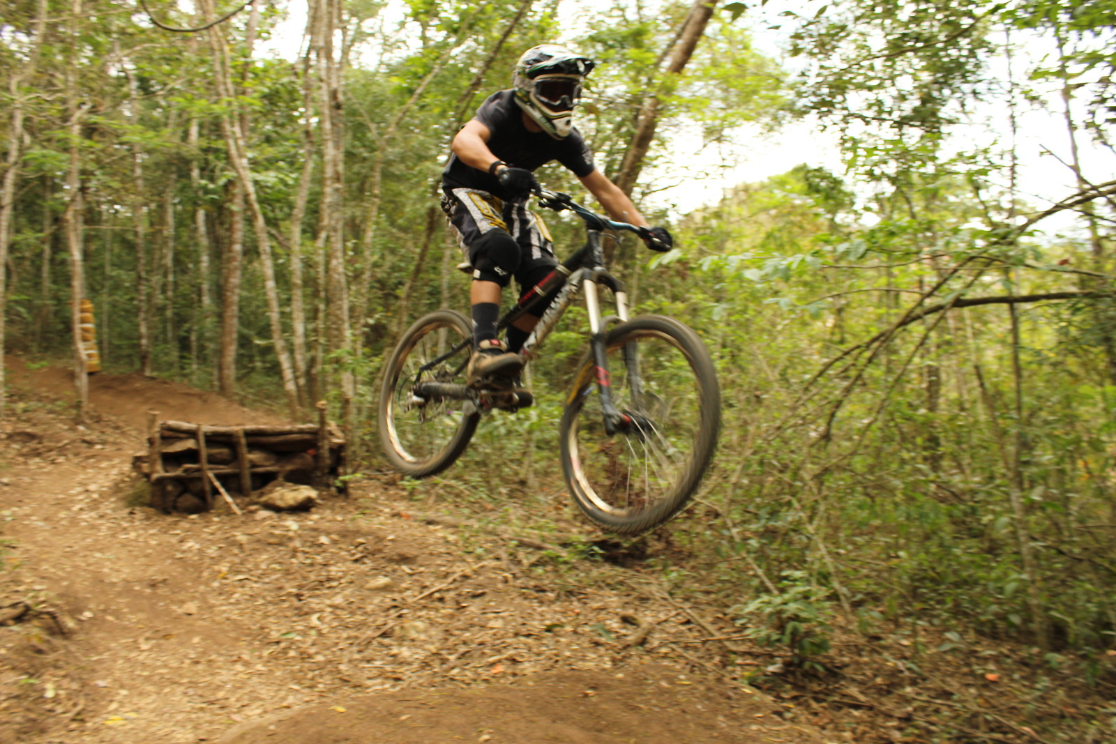 Hardtail Downhill 2 Maurilio_Souza Mountain Biking Pictures Vital MTB