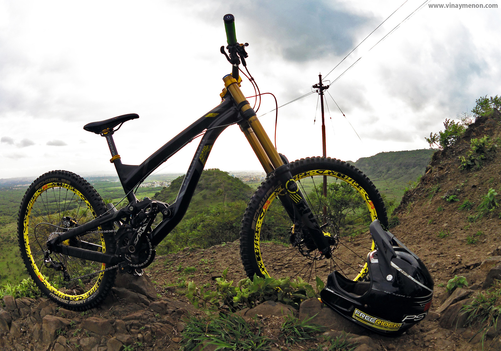Polygon Collosus DHX - downhillermenon 