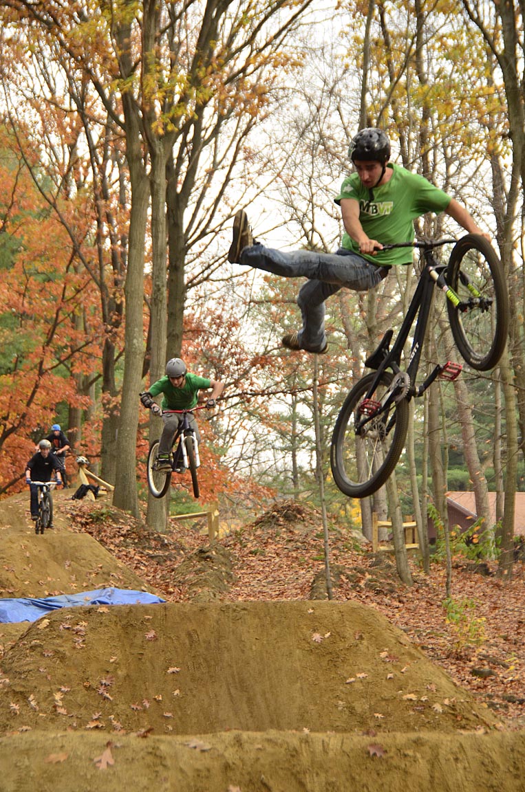 Essex dirt jumps 363 jebvt Mountain Biking Pictures Vital MTB