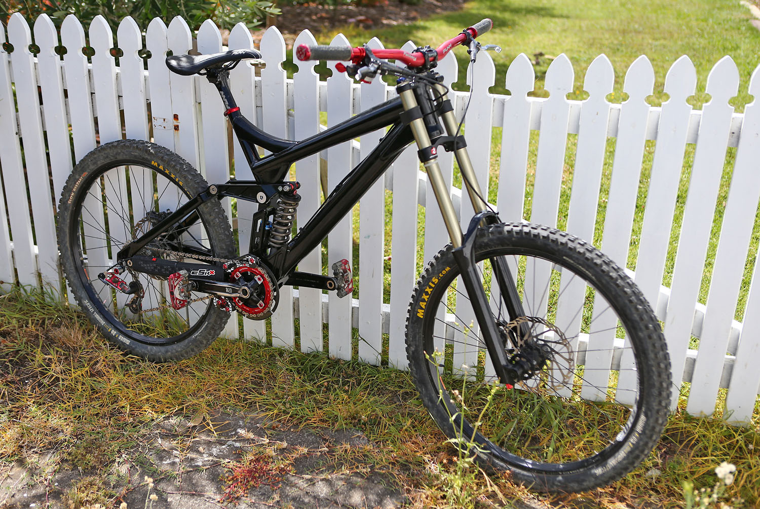 2010 PROTOTYPE Ironhorse Sunday Simon_Watts's Bike Check Vital MTB