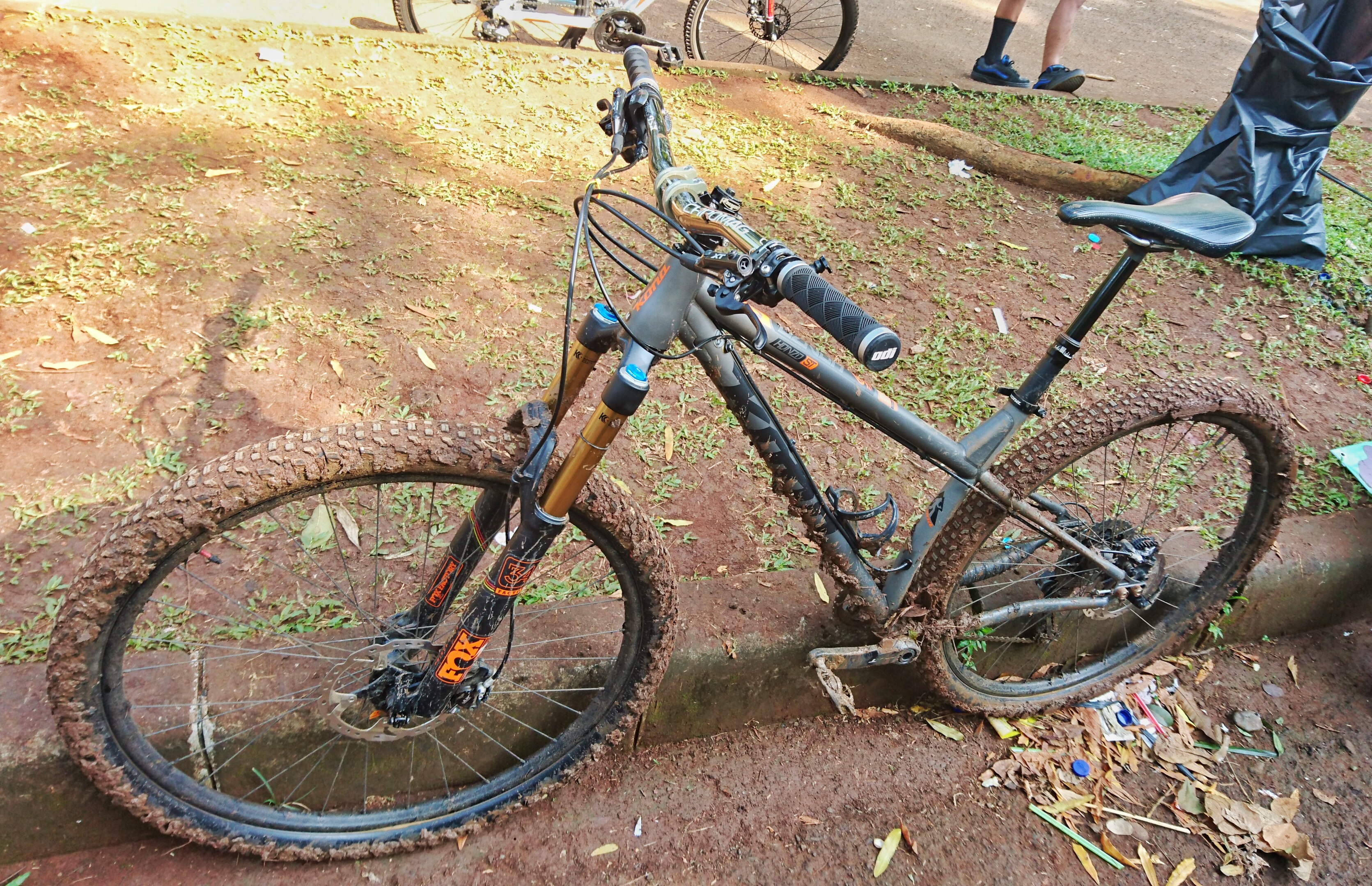Kona Honzo St 29er Mcheen S Bike Check Vital Mtb
