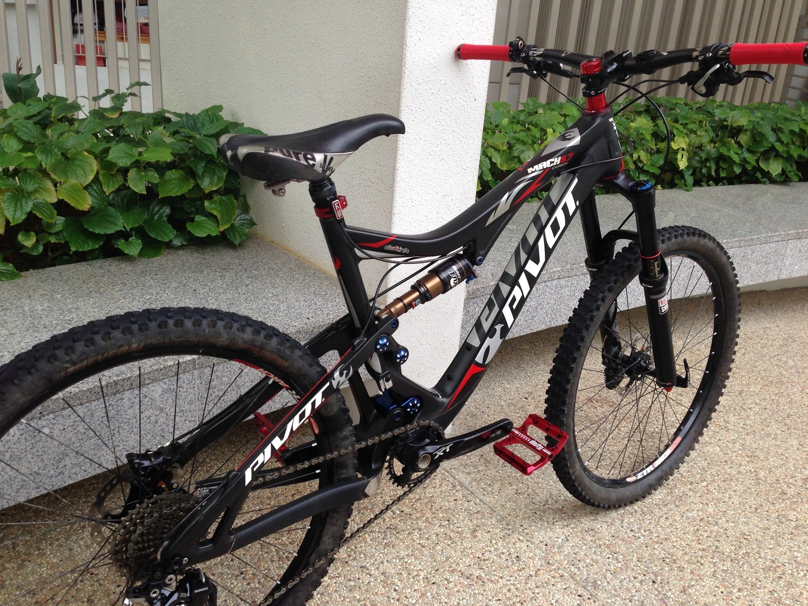 pivot mach 5.5 carbon review