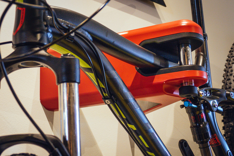Airlok Wall Mount Bike Rack Eurobike 2018 Mountain Airlok Wall Mount Bike Rack Eurobike 2018 Mountain Components Biking Pictures Vital Mtb