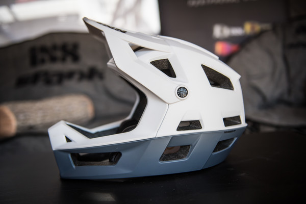 lightest full face mountain bike helmet