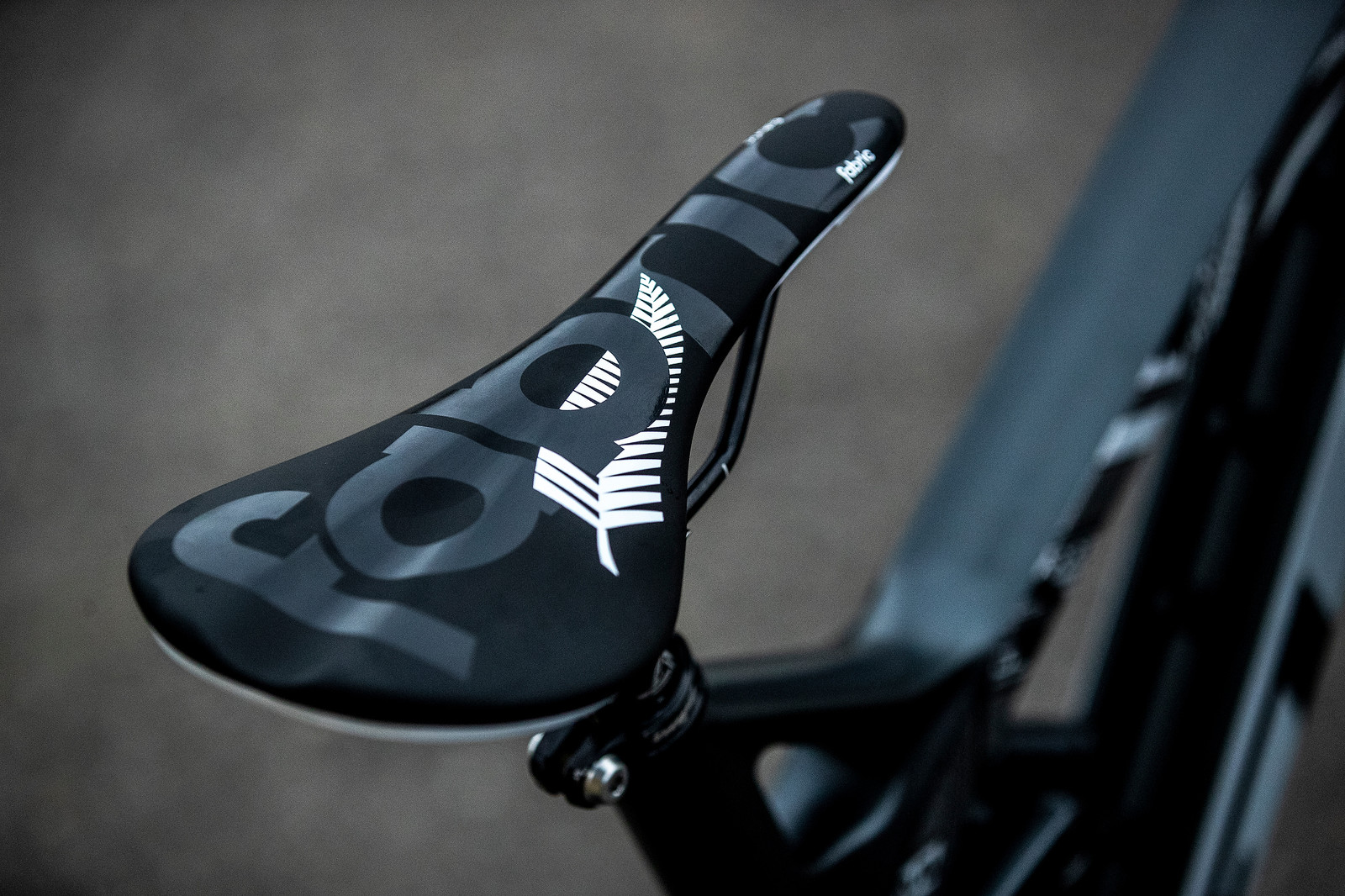 fabric tt saddle