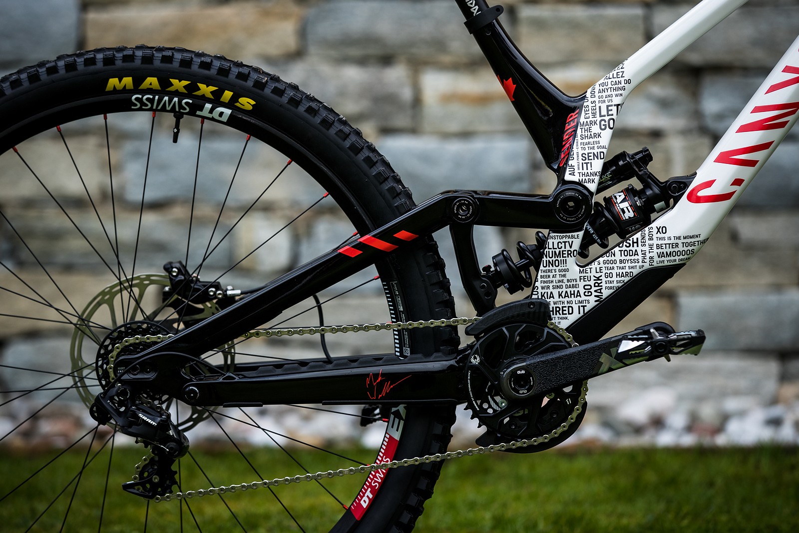 SRAM X01 DH 7speed Drivetrain WORLD CHAMPS BIKE Mark Wallace's