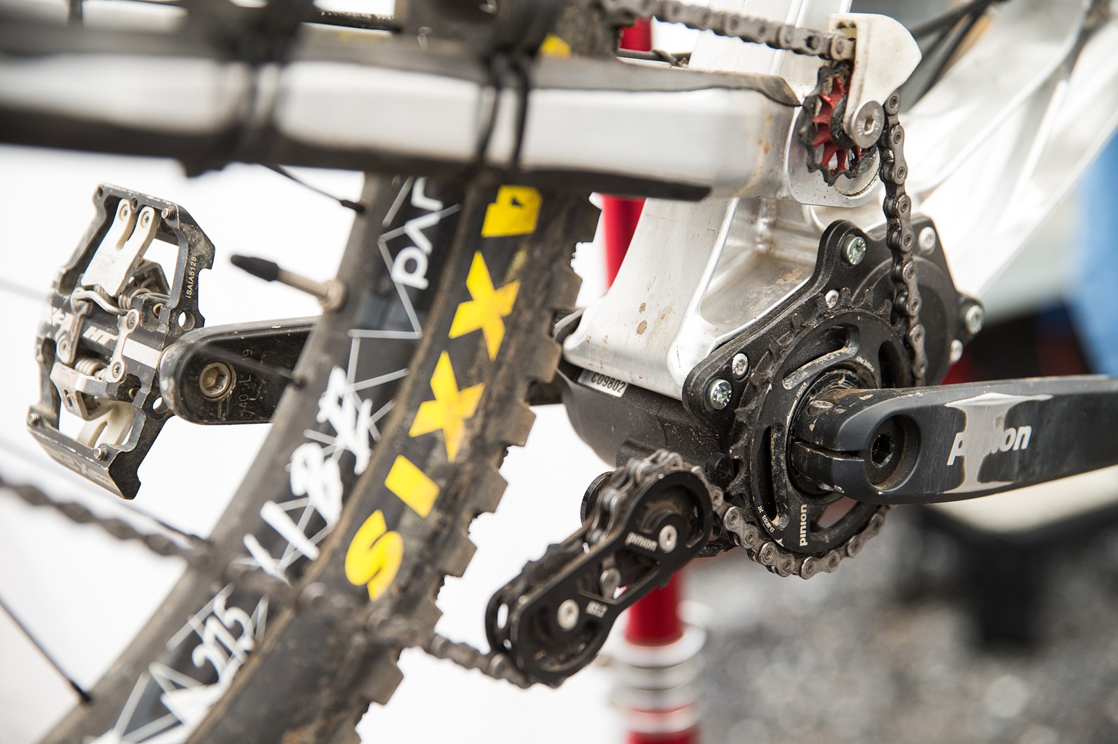 Pinion Gearbox Prototype Gamux DH Bike Mountain Biking Pictures