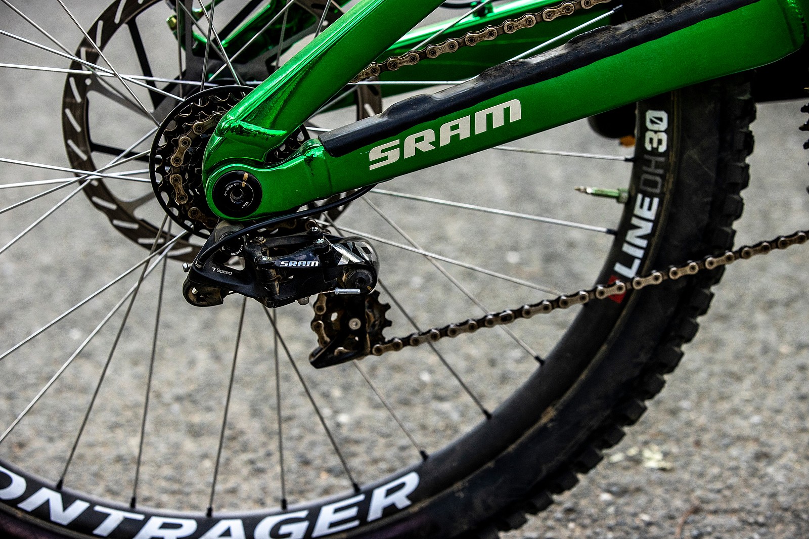 SRAM X01 DH Drivetrain WINNING BIKE Loris Vergier's Trek Session